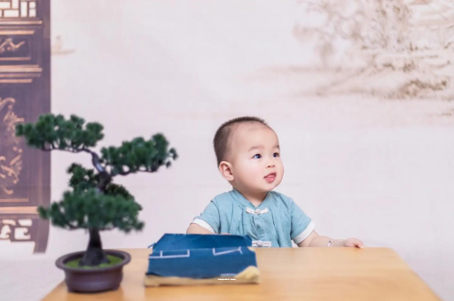 海口宝宝喊肚子疼怎么回事